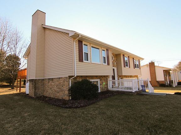 2nd image of 747 Devonshire Dr