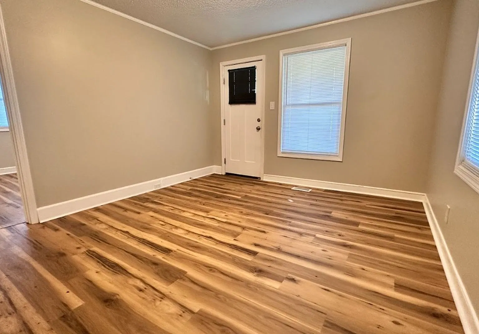 Modern Comfort Meets Nature 2-Bed, 1-Bath Home with Outdoor Parking! — Photo 4