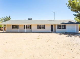 10831 Navajo Rd, Apple Valley, CA 92308