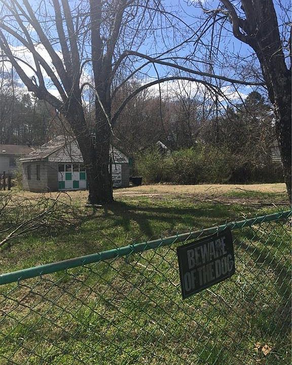 2nd image of 740 Stratford Ave