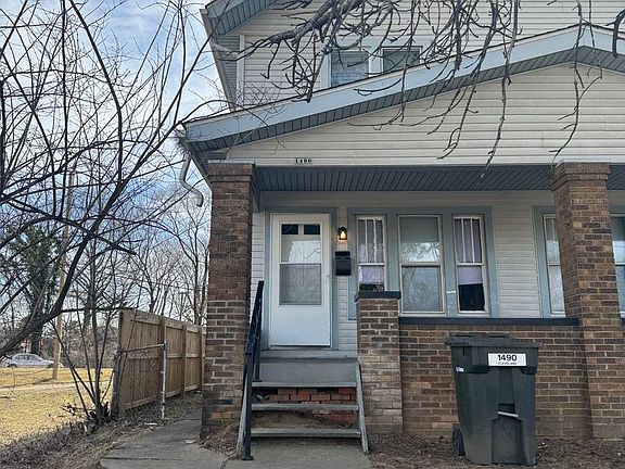 2nd image of 1488-1490 Cleveland Ave