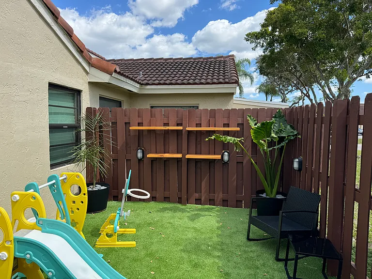6330 NW 170th Ln — Photo 37