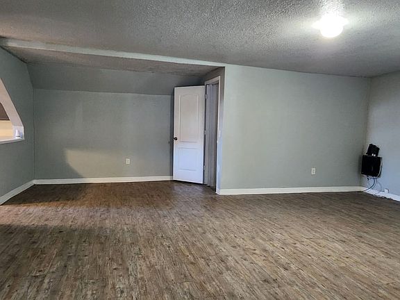 2nd image of 3214 E 10th Ave