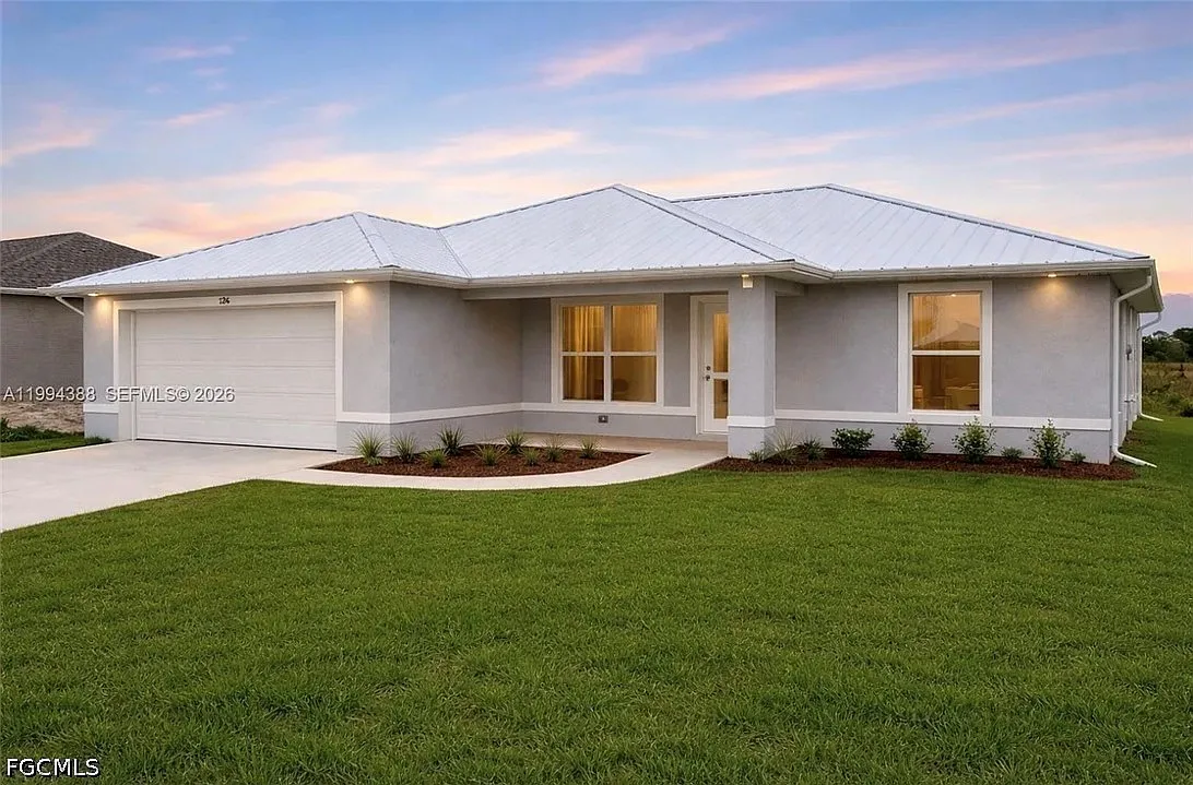 3 bed, 2.0 bath, 1462 sqft, $1,900 — Photo 1