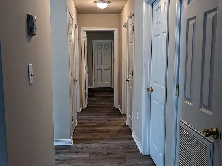 3 Center Windridge Xing E #D — Photo 6