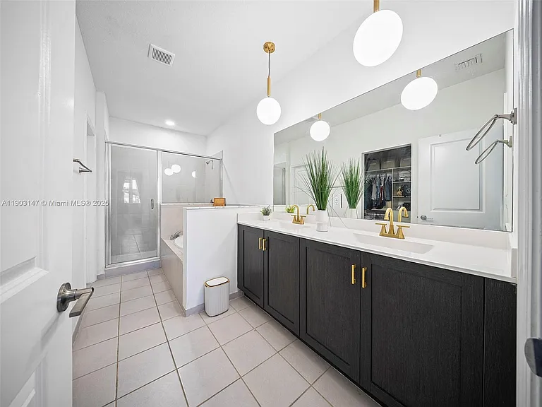 1411 SE 26th Rd — Photo 41