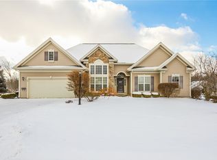 21 Dover Rd, Pittsford, NY 14534