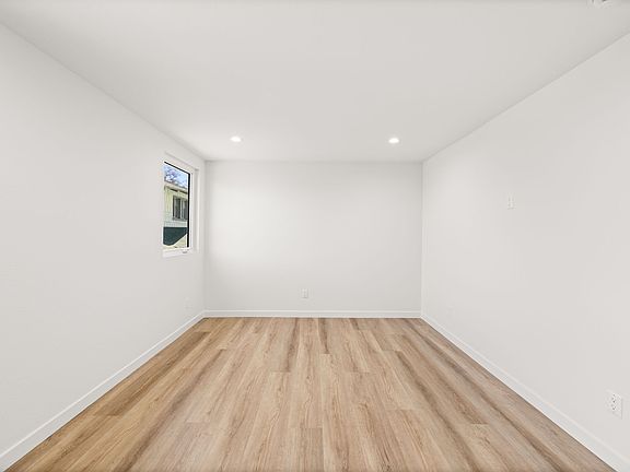 5th image of 4700 S Gramercy Pl #4702-1/2