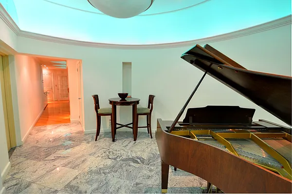 Rented by Smart City Real Estate LLC | media 74