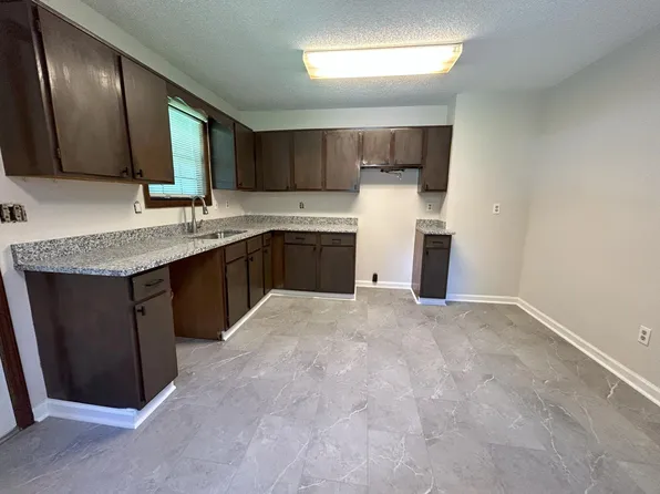 1095 S Gordon Rd #A, Austell, GA 30168