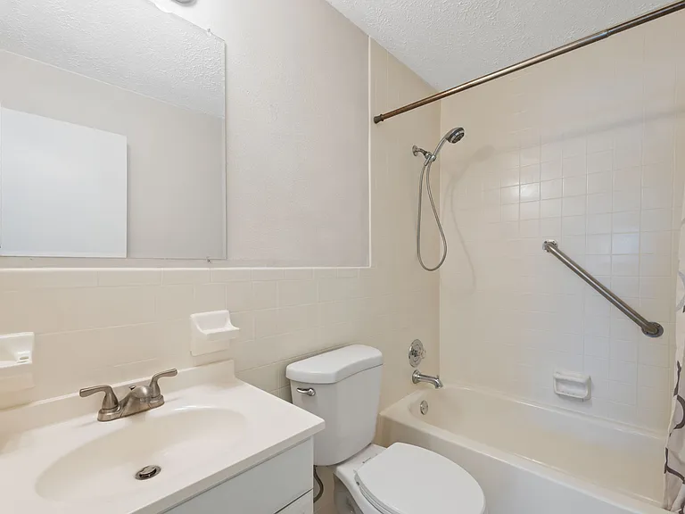 5431 Beach St #5431 — Photo 13