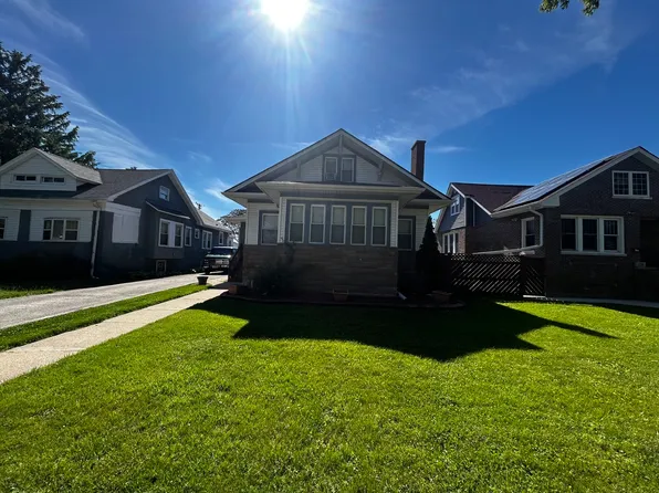 142 S 18th Ave, Maywood, IL 60153
