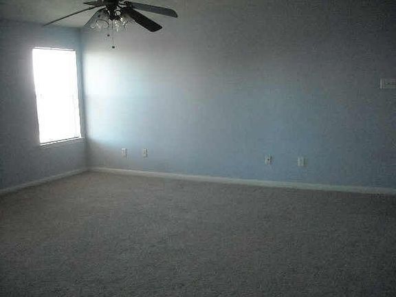 5th image of 303 Cedar Branch Dr