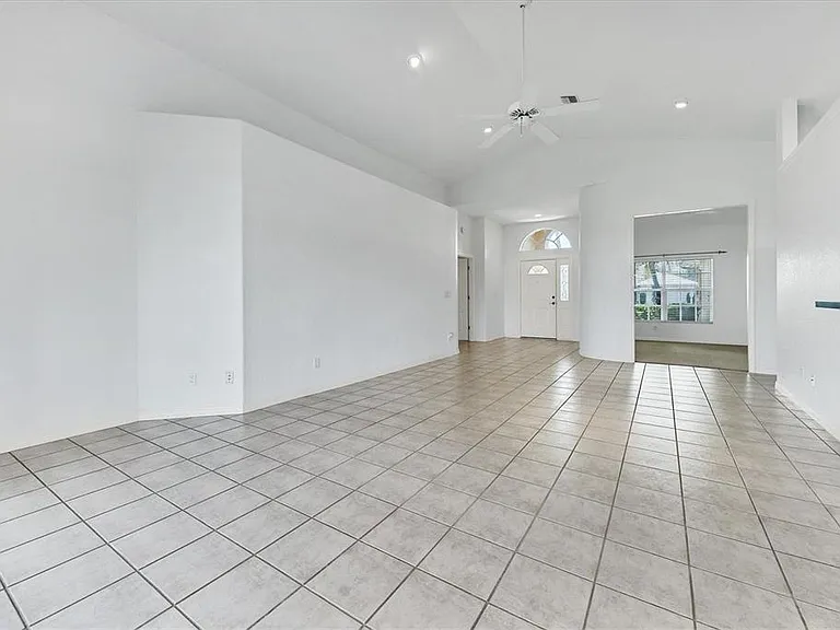 1580 Jasper Ct — Photo 8