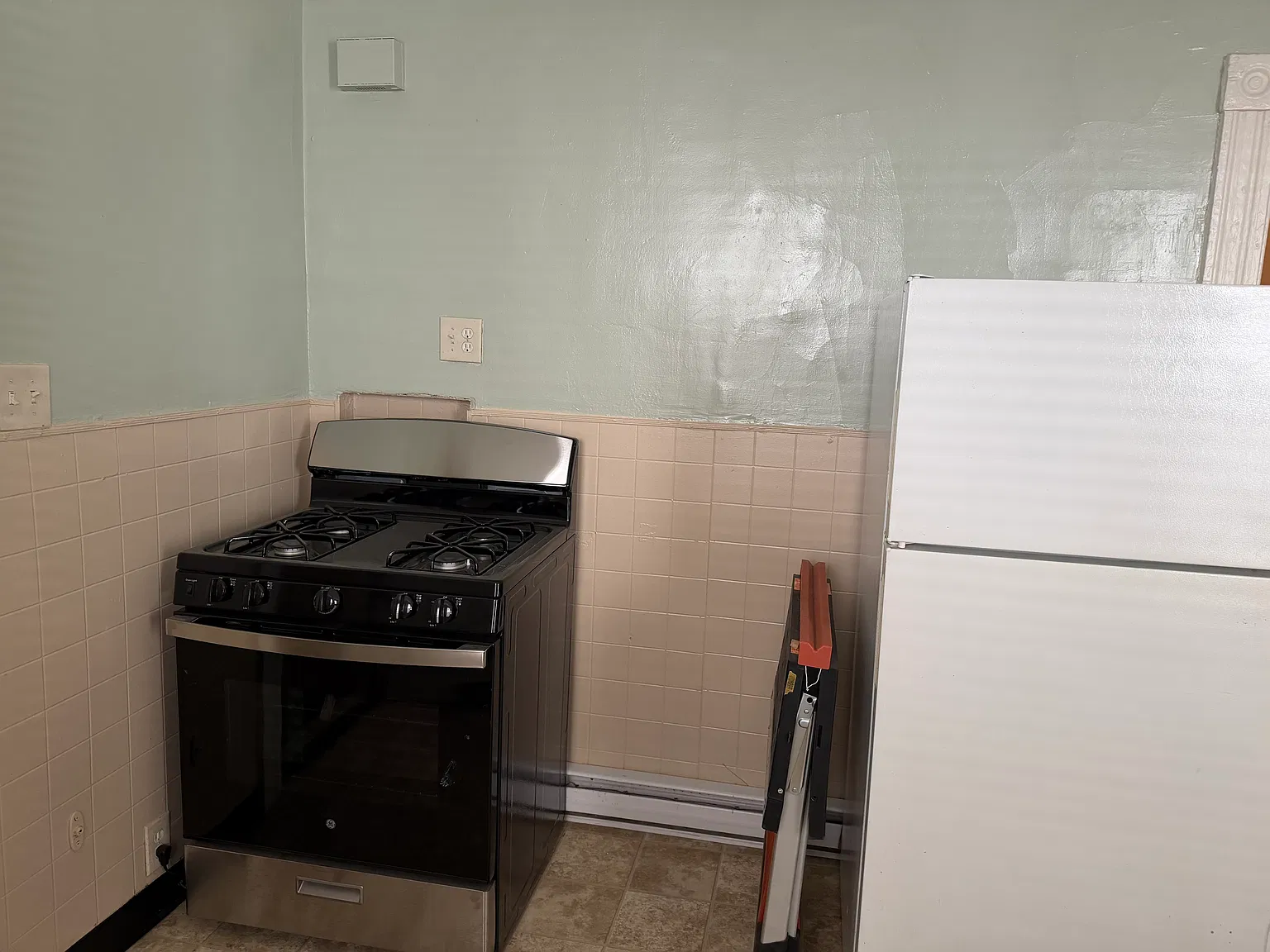 1 bed, 900 sqft, $2,000 — Photo 3