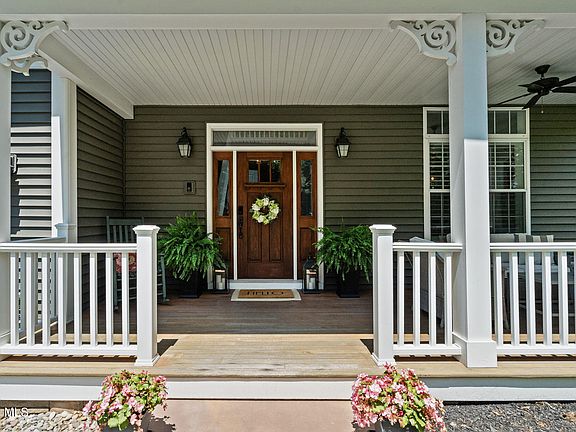 2nd image of 61 Yachtsman Way