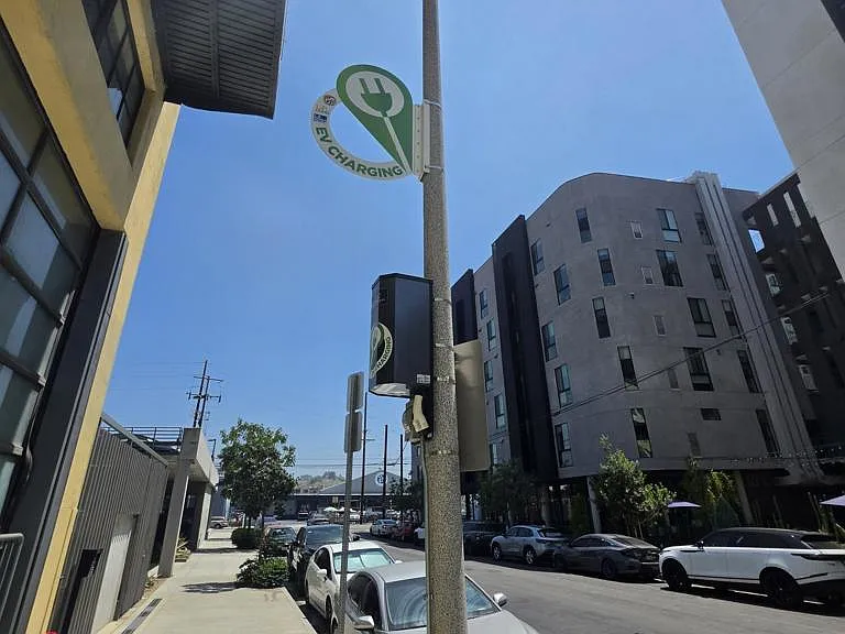 200 N San Fernando Rd #108 — Photo 51