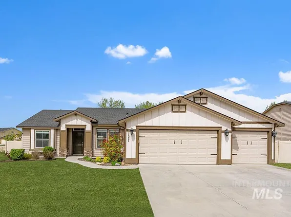 1821 N Ok Corral Pl, Star, ID 83669