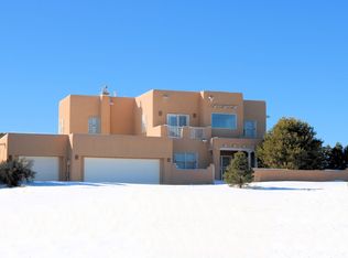 10748 Gentry Ln SW, Albuquerque, NM 87121