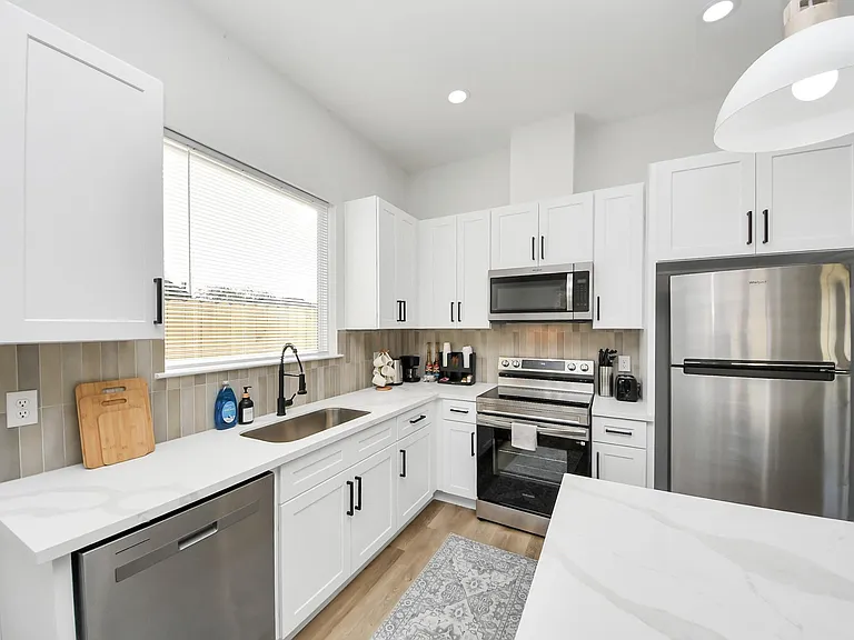 3909 Maggie St — Photo 15