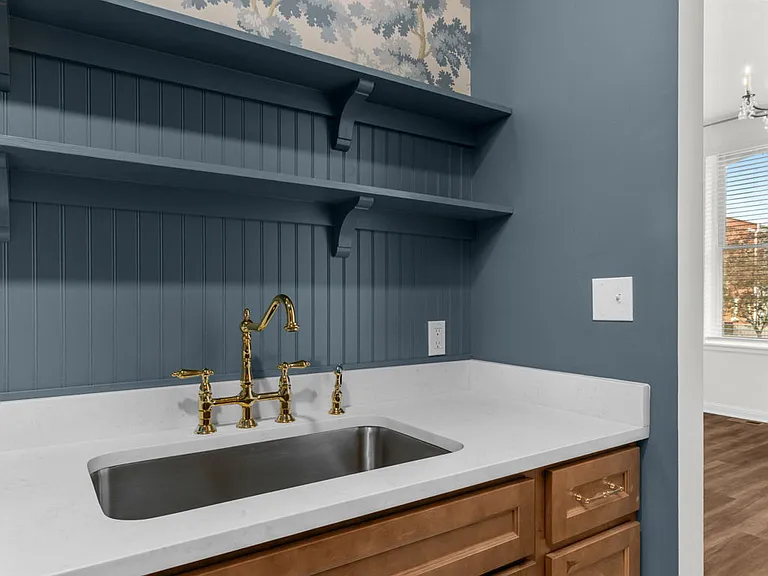 2351 Menard St #B — Photo 13
