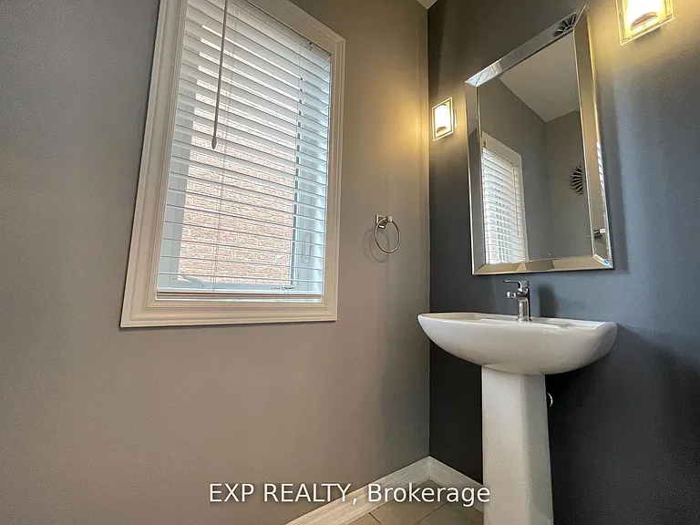 740 Clifford Perry Pl — Photo 8