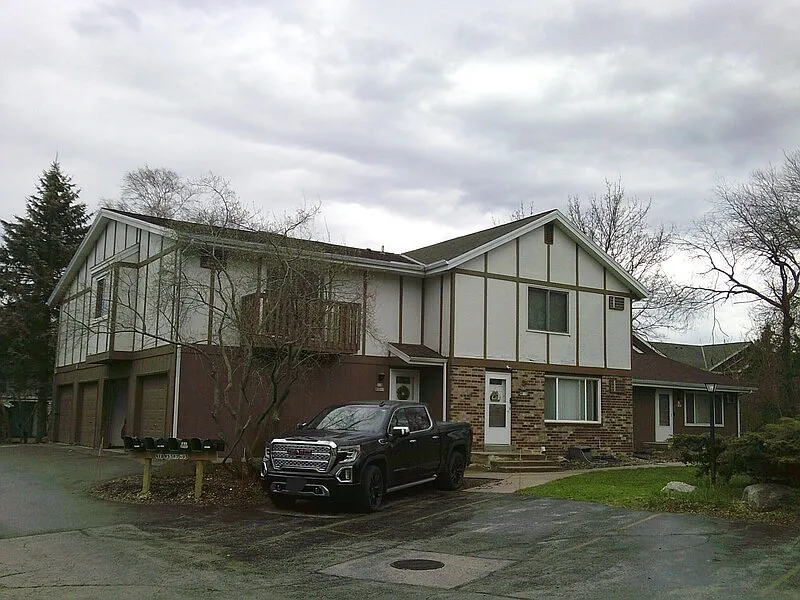 2 bed, 1.5 bath, $1,250 — Photo 1