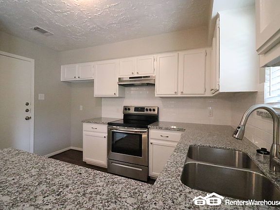 3rd image of 24119 Bassett Hall Ln
