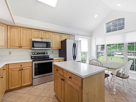 4th image of 12606 Clearview Ln