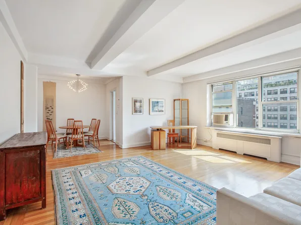 400 East 52nd Street image 1 of 10