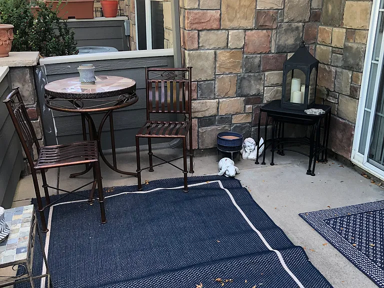 Cute patio right outside the dining area sliding glass doors. Faces north-east. Good for coffee or dinner!