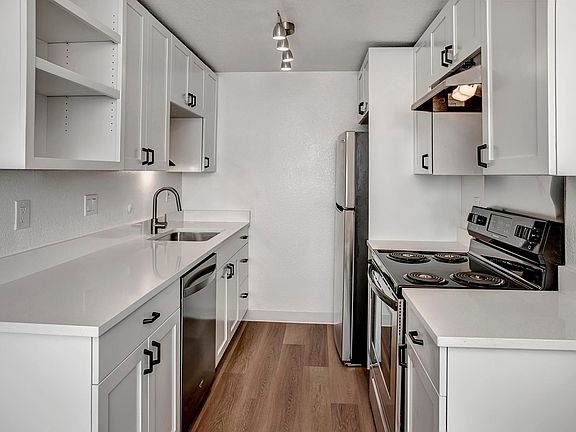 (Photo from a similar unit)