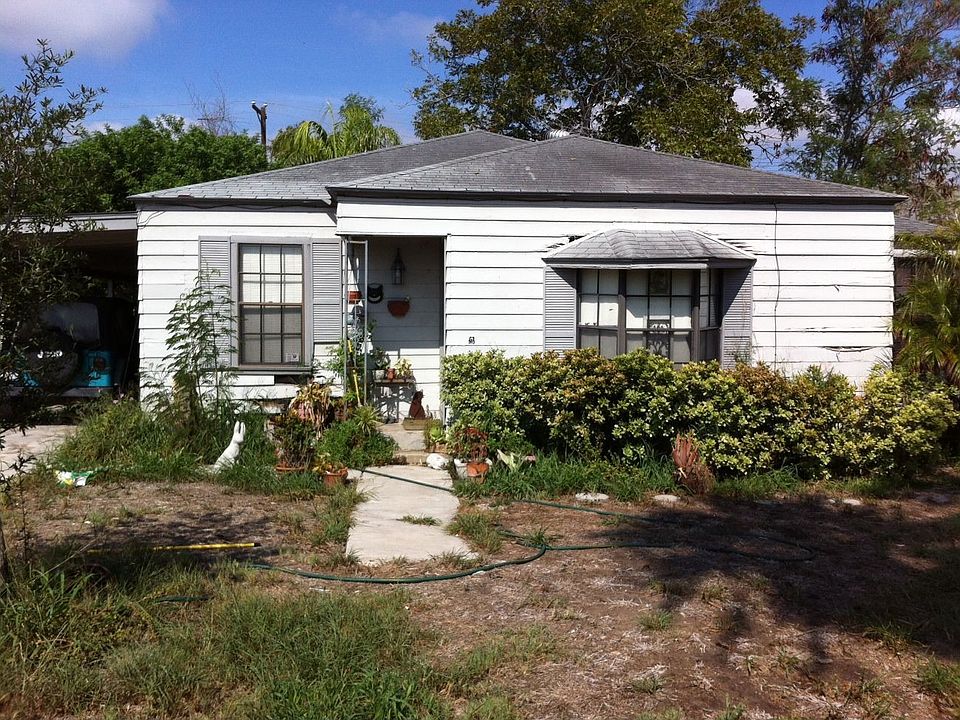 1st image of 813 S 10th Ave