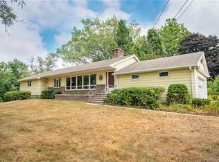 280 Heritage Rd, Putnam, CT 06260