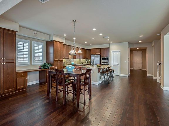 3rd image of 2473 Rockrose Cir