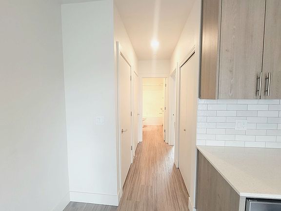 3rd image of 7240 N Saint Louis Ave #201