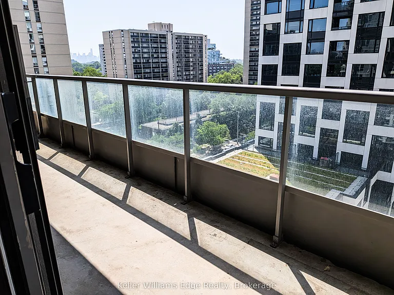 70 High Park Ave #1007 — Photo 30