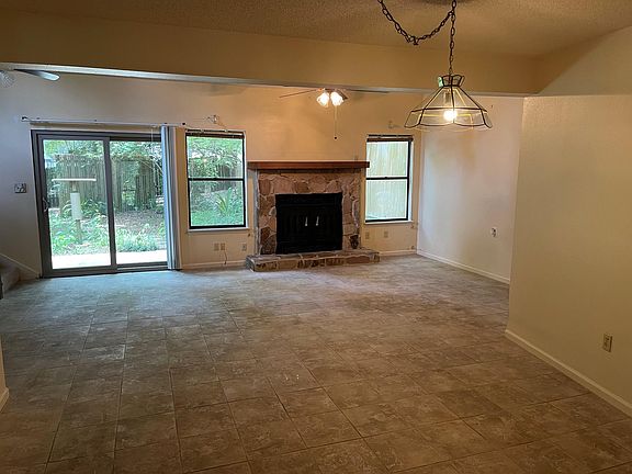 3rd image of 2191 Shangri La Ln