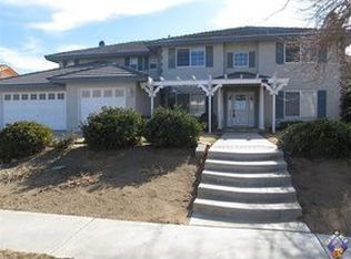 6540 Manzanita Dr, Palmdale, CA 93551