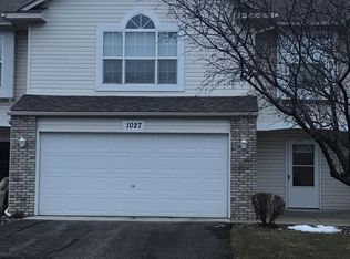 1027 Juniper Ct, Shakopee, MN 55379
