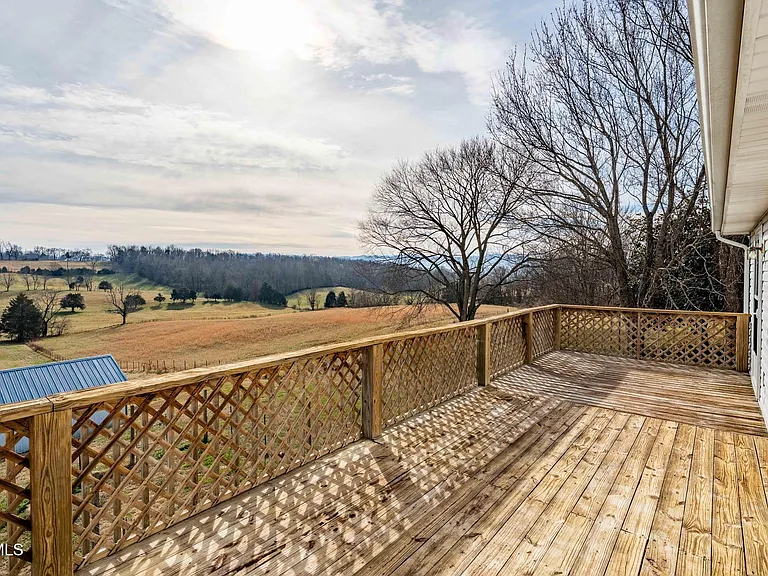 133 Paynetown Rd — Photo 38