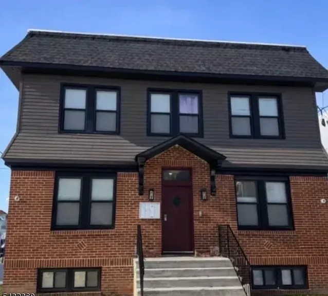 103 Melrose Ave — Photo 1
