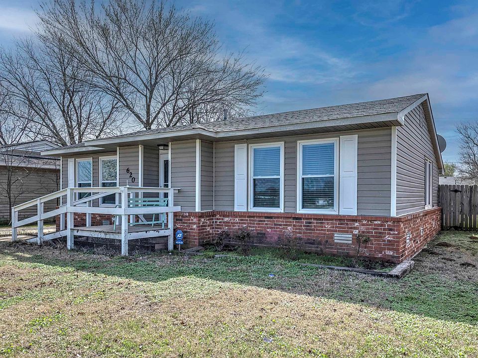 1st image of 620 Clark Ave