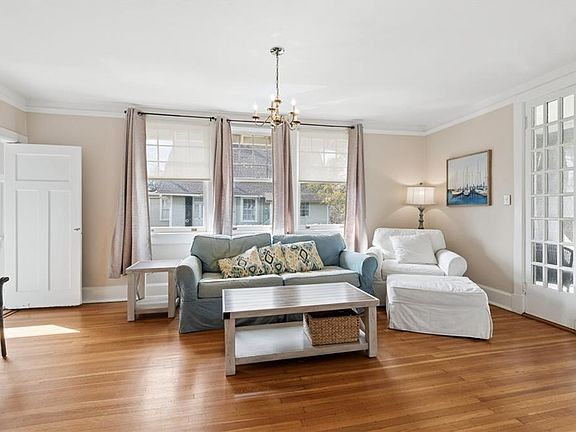 5th image of 6040-42 Prytania St
