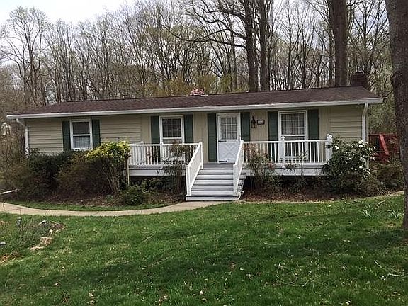 2nd image of 8309 Robey Ave