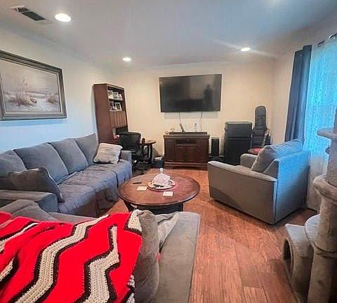 2nd image of 1602 Kecia Way