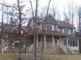 736 N Lakewood Dr, Ridgeley, WV 26753