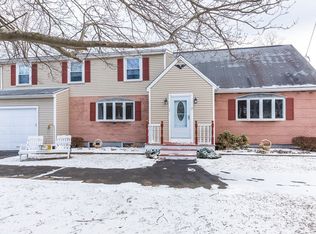 37-39 Pond St, Billerica, MA 01821