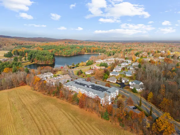 25 Cassandra Boulevard APT 112, West Hartford, CT 06107