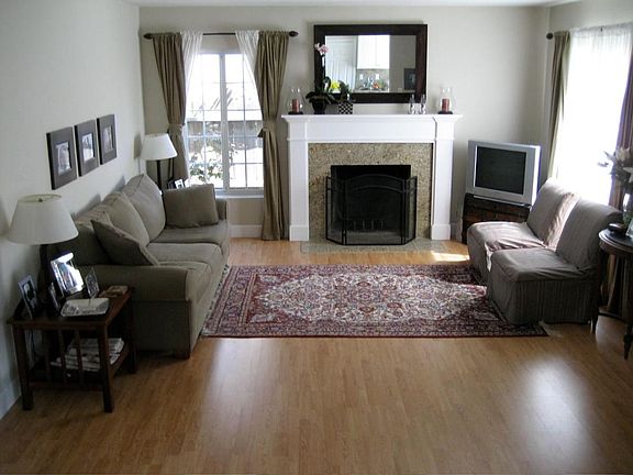 4th image of 1056 Sylvan Dr